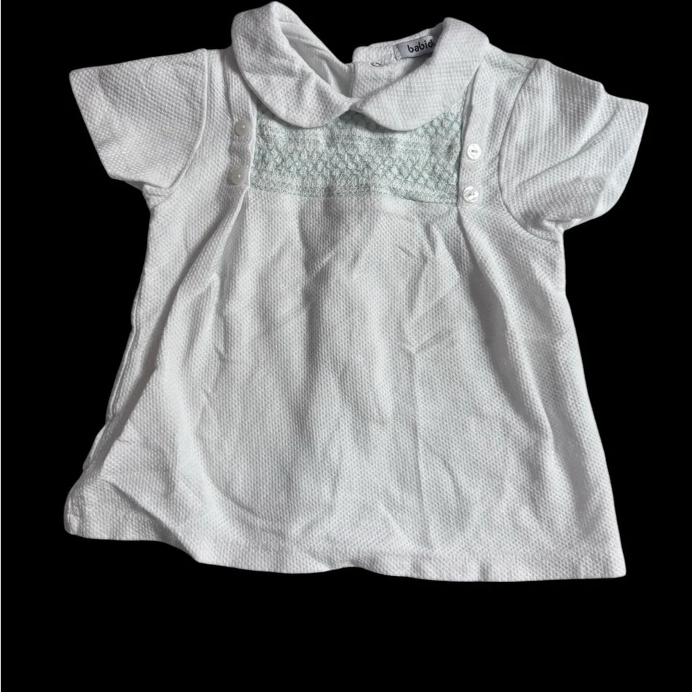 Babidu white shirt with green embroidery. K241